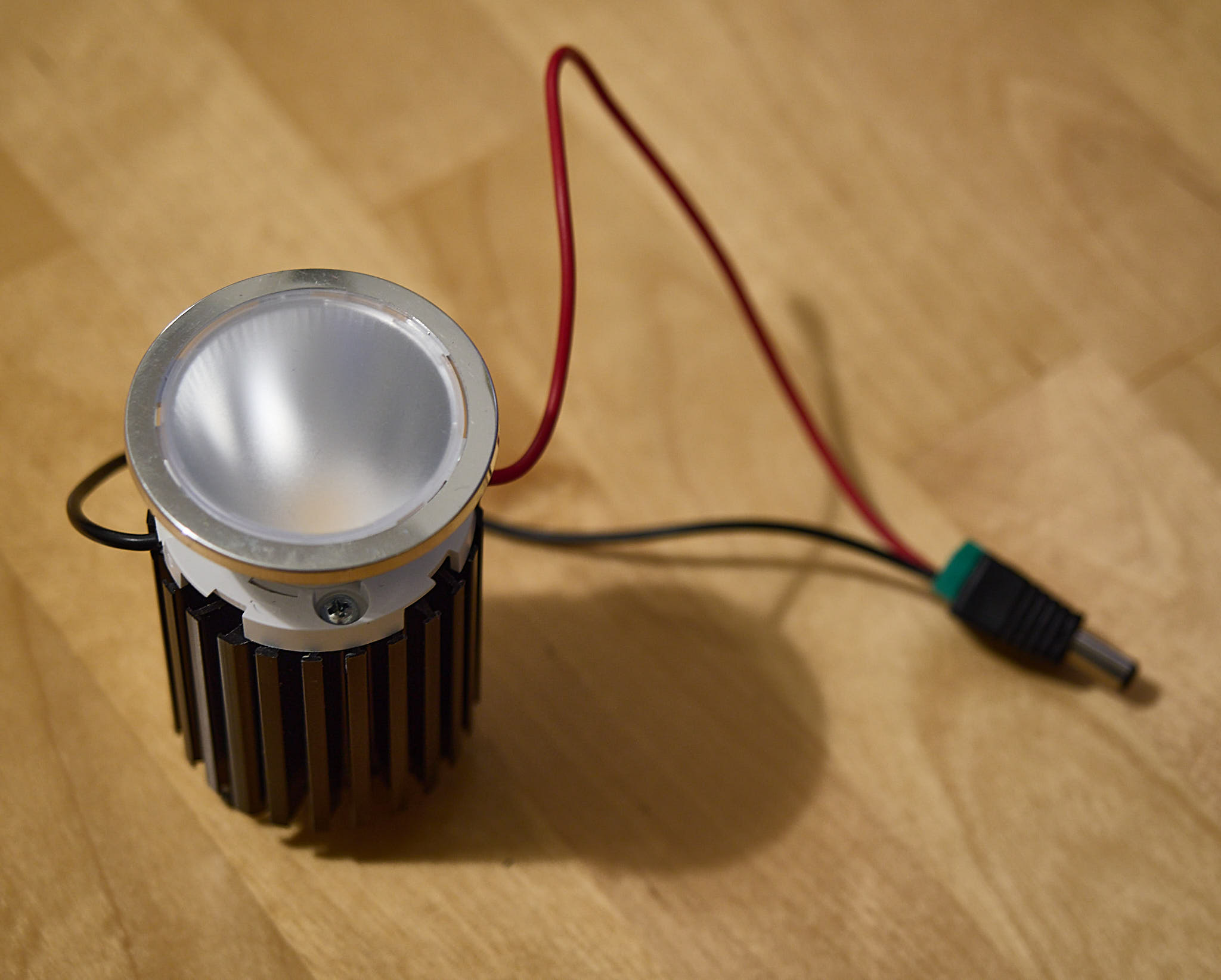 COB LED with reflector and diffuser